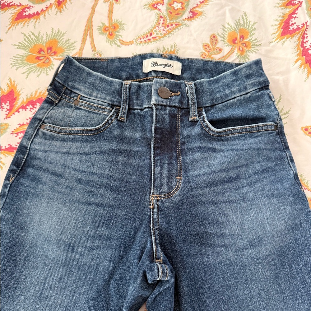 Wrangler Bespoke Boot High-Rise Women's Jeans in Medium Wash Blue